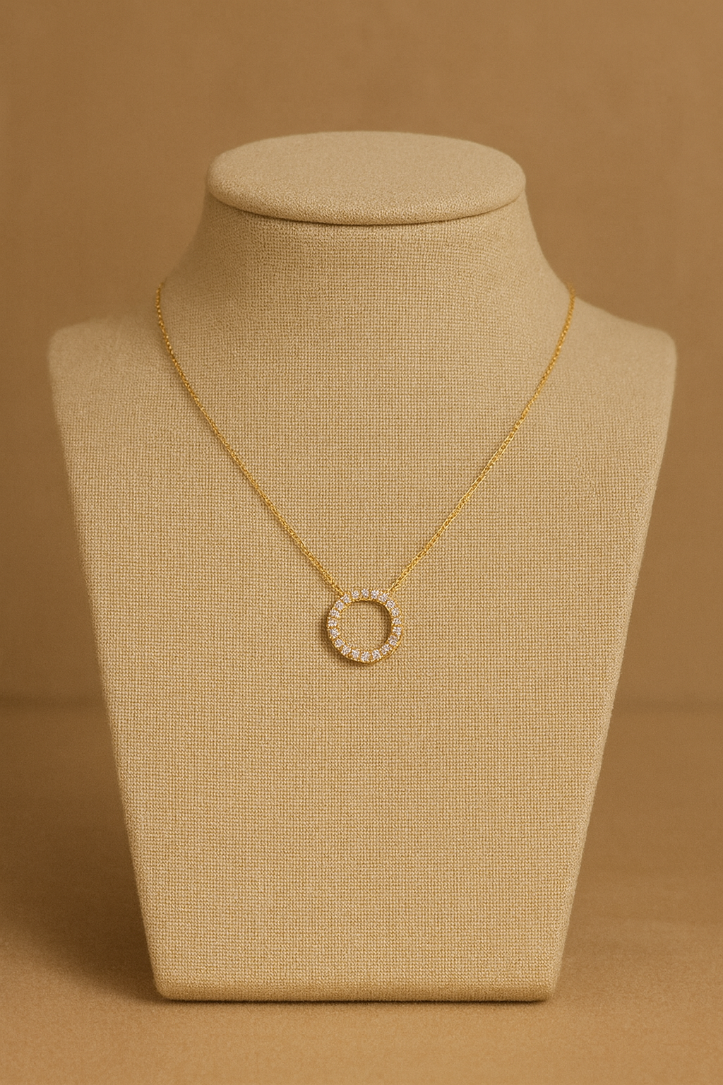 Collier “Équilibre” – L’élégance dans la simplicité