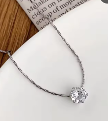 Collier minimaliste “Pure Éclat” – Élégance discrète au quotidien